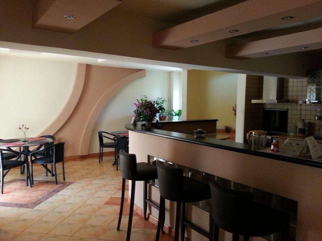 Pension Ambiance Iasi Exterior photo